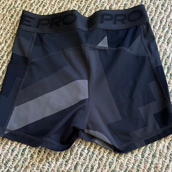 Nike Women's Black and Gray Athletic Shorts - Picture 4 of 5